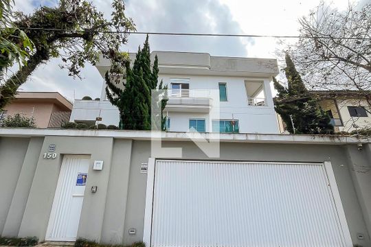 Fachada + plaquinha de casa à venda com 5 quartos, 380m² em Jardim Sao Caetano, São Caetano do Sul