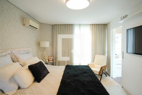 Suíte 1 de casa à venda com 5 quartos, 380m² em Jardim Sao Caetano, São Caetano do Sul