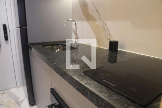 Studio Cozinha de kitnet/studio para alugar com 0 quarto, 27m² em Mirandópolis, São Paulo