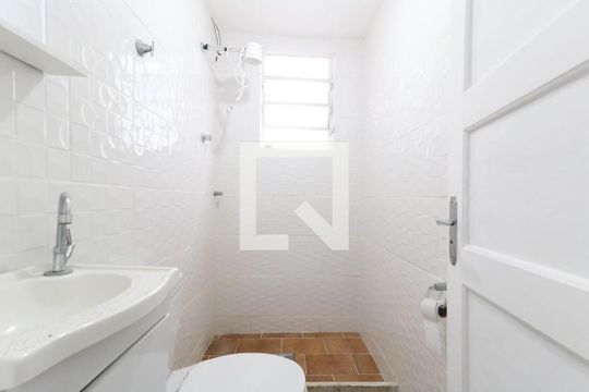 Banheiro de casa para alugar com 1 quarto, 60m² em Pilares, Rio de Janeiro