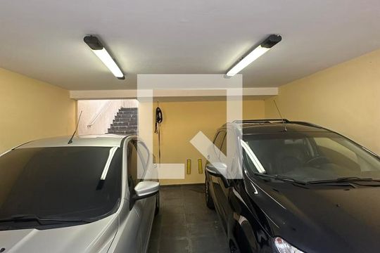 Garagem de casa à venda com 3 quartos, 150m² em Vila São Luís(zona Oeste), São Paulo
