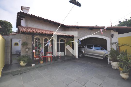 Quintal de casa à venda com 3 quartos, 200m² em Jardim Guanca, São Paulo
