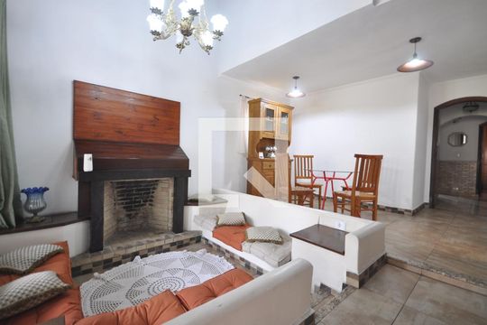 Sala de Estar de casa à venda com 3 quartos, 200m² em Jardim Guanca, São Paulo