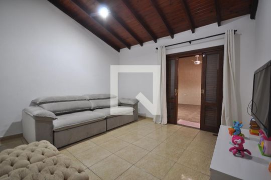Casa à venda com 3 quartos, 200m² em Jardim Guanca, São Paulo