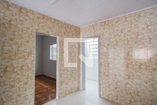 Cozinha de casa para alugar com 1 quarto, 60m² em Vila Carrão, São Paulo