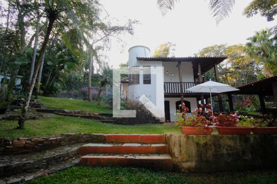 Fachada de casa de condomínio à venda com 4 quartos, 442m² em Ville de Montagne, Nova Lima