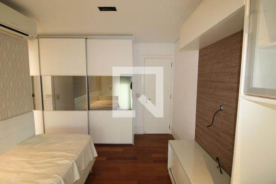 Suíte de apartamento à venda com 4 quartos, 320m² em Água Fria, São Paulo