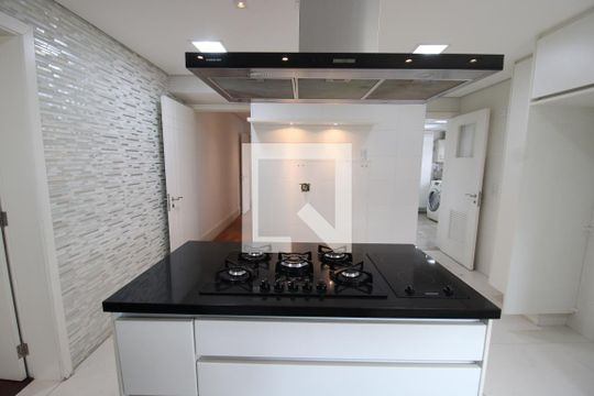 Cozinha de apartamento à venda com 4 quartos, 320m² em Água Fria, São Paulo