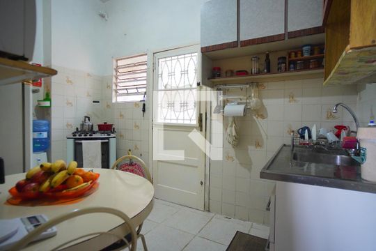 Cozinha de apartamento à venda com 3 quartos, 109m² em Petrópolis, Porto Alegre