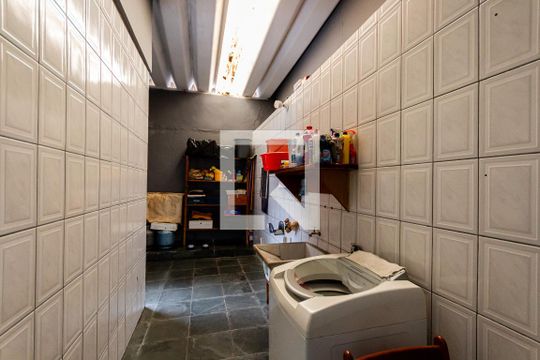 Área de Serviço de casa à venda com 3 quartos, 198m² em Jardim Utinga, Santo André