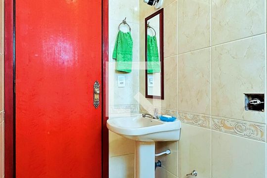 Banheiro 2 de casa à venda com 3 quartos, 177m² em Jardim Zaira, Guarulhos
