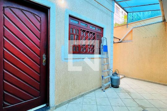 Área de Serviço e Churrasqueira de casa à venda com 3 quartos, 177m² em Jardim Zaira, Guarulhos