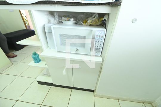 Cozinha de casa de condomínio à venda com 2 quartos, 55m² em Jardim Gardênia, Goiânia