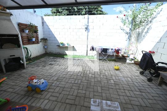 Área Externa de casa de condomínio à venda com 2 quartos, 55m² em Jardim Gardênia, Goiânia