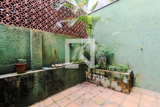 Quarto de apartamento à venda com 1 quarto, 78m² em Auxiliadora, Porto Alegre