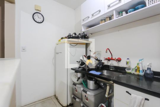 Cozinha de apartamento à venda com 1 quarto, 78m² em Auxiliadora, Porto Alegre