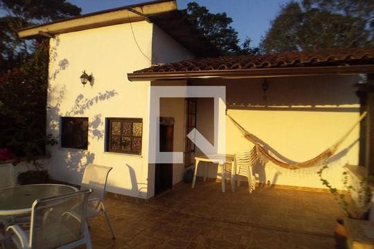 Casa à venda com 5 quartos, 300m² em Itaipu, Niterói