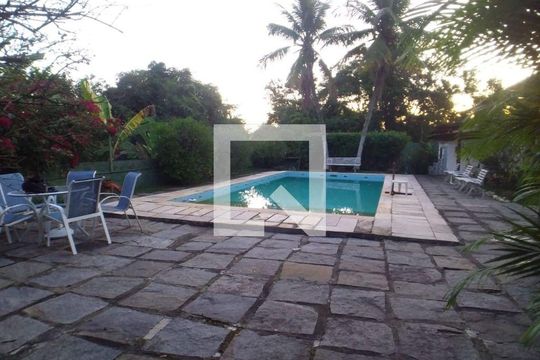 Casa à venda com 5 quartos, 300m² em Itaipu, Niterói
