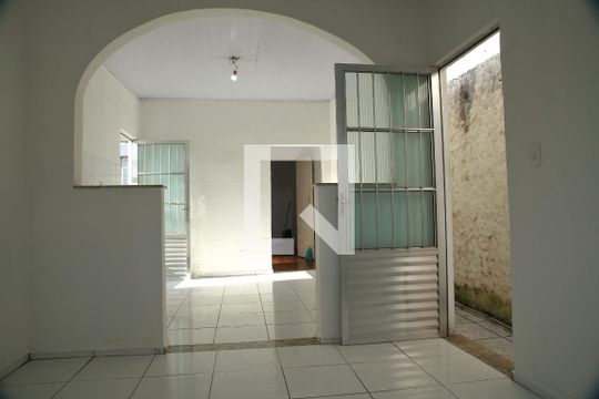 Sala de casa para alugar com 3 quartos, 120m² em Santa Terezinha, São Bernardo do Campo