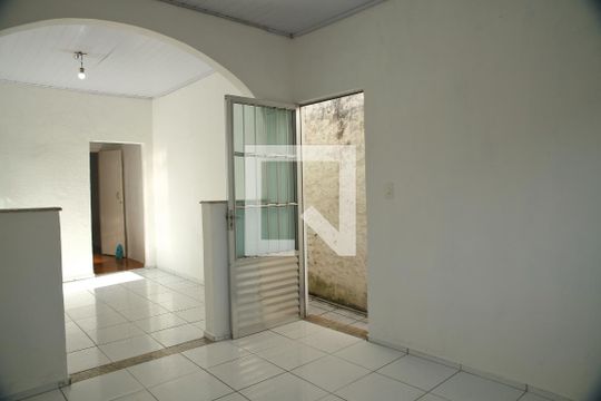 Sala de casa para alugar com 3 quartos, 120m² em Santa Terezinha, São Bernardo do Campo