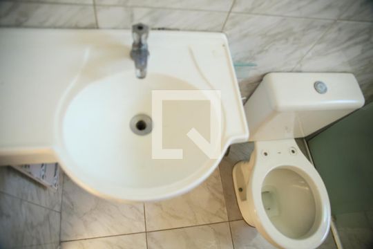 Banheiro de apartamento para alugar com 2 quartos, 66m² em Ferrazópolis, São Bernardo do Campo