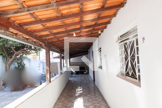 Varanda da Sala de casa à venda com 7 quartos, 250m² em Santa Monica, Belo Horizonte