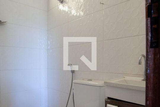 Banheiro da Suíte de casa à venda com 7 quartos, 250m² em Santa Monica, Belo Horizonte