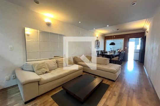 Sala de casa à venda com 6 quartos, 600m² em Jabaquara, São Paulo