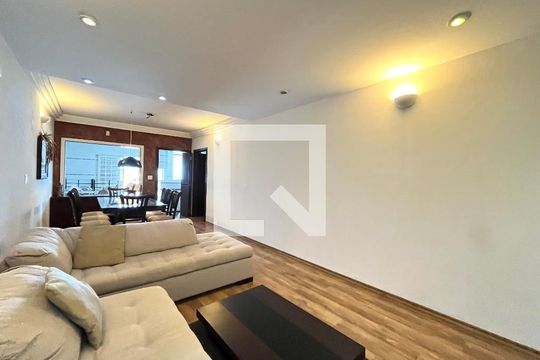 Sala de casa à venda com 6 quartos, 600m² em Jabaquara, São Paulo