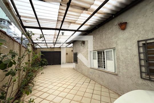 Garagem de casa à venda com 6 quartos, 600m² em Jabaquara, São Paulo