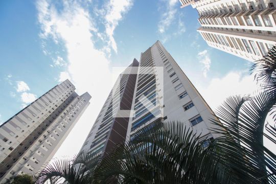 Fachada de apartamento à venda com 3 quartos, 133m² em Parque Reboucas, São Paulo