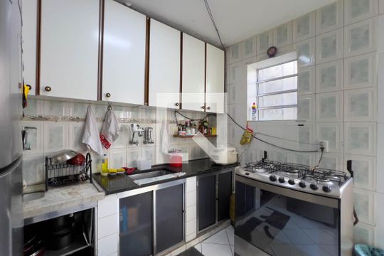 Cozinha de casa à venda com 4 quartos, 350m² em Liberdade, São Paulo