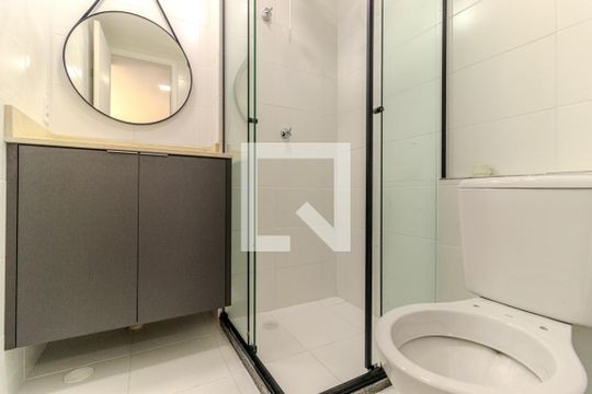 Banheiro de apartamento para alugar com 1 quarto, 25m² em Vila Buarque, São Paulo