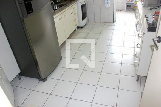 Cozinha de apartamento à venda com 2 quartos, 70m² em Vila Rosália, Guarulhos