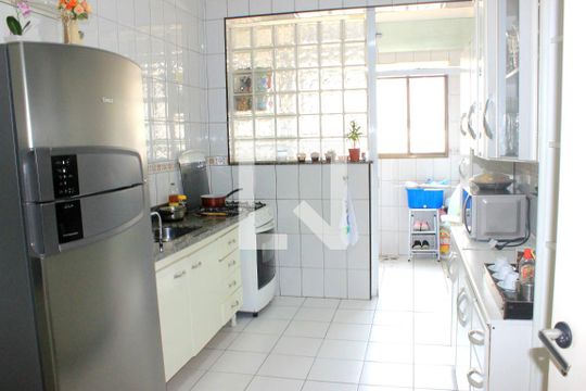 Cozinha de apartamento à venda com 2 quartos, 70m² em Vila Rosália, Guarulhos