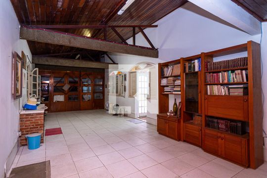 Mezanino de casa à venda com 6 quartos, 425m² em Itaipu, Niterói
