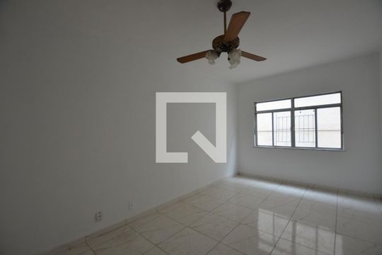 Sala de apartamento para alugar com 3 quartos, 70m² em Vista Alegre, Rio de Janeiro