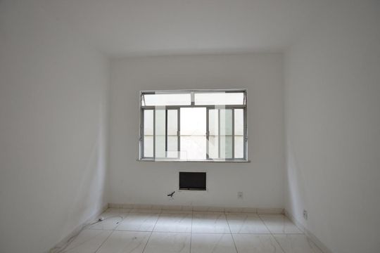 Quarto 1 de apartamento para alugar com 3 quartos, 70m² em Vista Alegre, Rio de Janeiro
