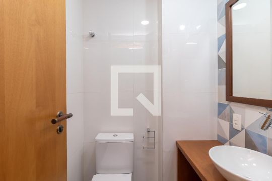 Banheiro de Serviço de apartamento à venda com 2 quartos, 56m² em Vila Cachoeira, São Paulo