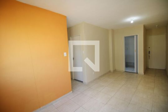 Sala de apartamento para alugar com 2 quartos, 49m² em Tomás Coelho, Rio de Janeiro