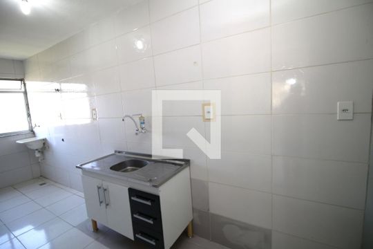 Cozinha de apartamento para alugar com 2 quartos, 49m² em Tomás Coelho, Rio de Janeiro