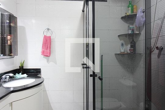 Quarto 1 - Suíte Banheiro de casa para alugar com 4 quartos, 244m² em Vila Lusitânia, São Bernardo do Campo
