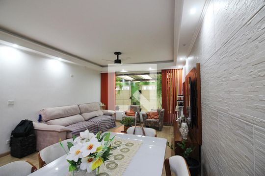 Sala de casa para alugar com 4 quartos, 244m² em Vila Lusitânia, São Bernardo do Campo