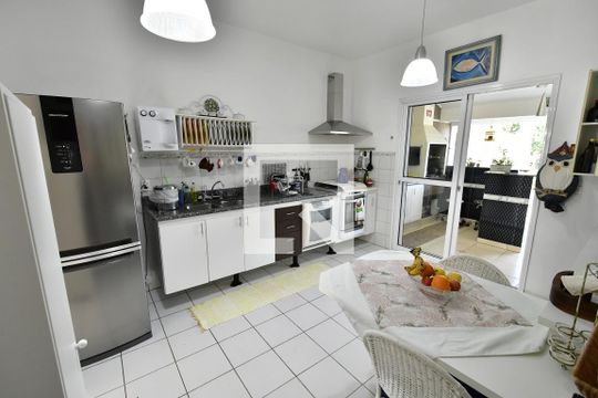 Cozinha de casa de condomínio à venda com 4 quartos, 250m² em Caminhos de San Conrado (sousas), Campinas