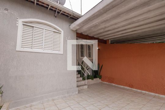 Garagem de casa para alugar com 2 quartos, 88m² em Conjunto Residencial São Francisco, Taubaté