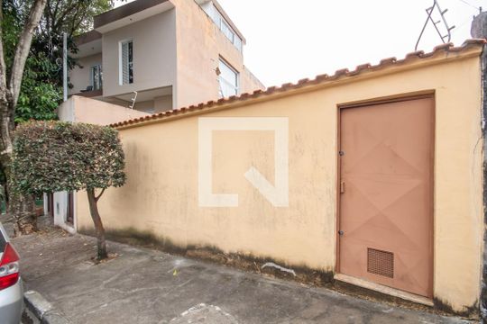 Fachada de casa à venda com 3 quartos, 220m² em Jardim das Flores, Osasco