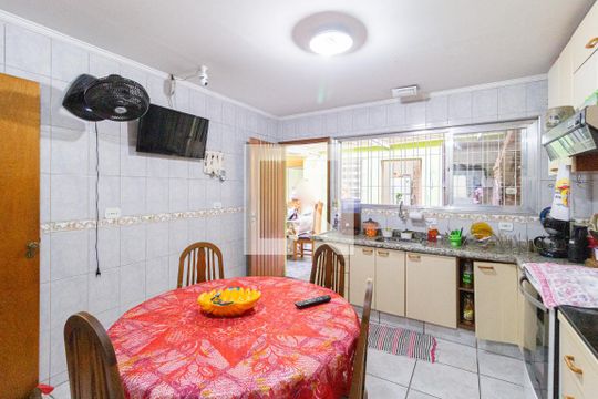 Cozinha de casa à venda com 3 quartos, 250m² em Cipava, Osasco