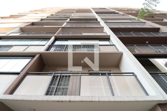 Fachada de apartamento para alugar com 1 quarto, 35m² em Vila Romana, São Paulo