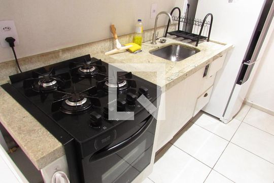 Cozinha de apartamento à venda com 2 quartos, 44m² em Parque Reboucas, São Paulo