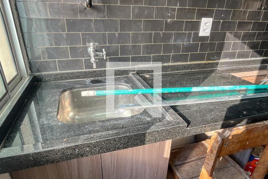 Cozinha e Área de Serviço de apartamento para alugar com 3 quartos, 50m² em Vila Pirituba, São Paulo